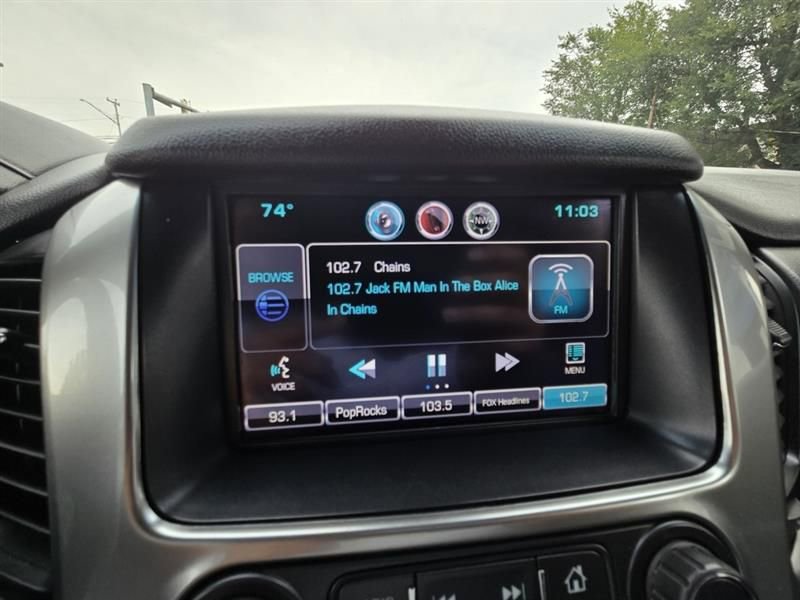 Used 2015 Chevrolet Suburban LT image 10