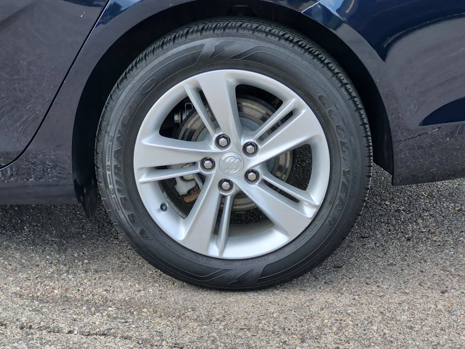 Used 2018 Buick Regal Preferred FWD image 14