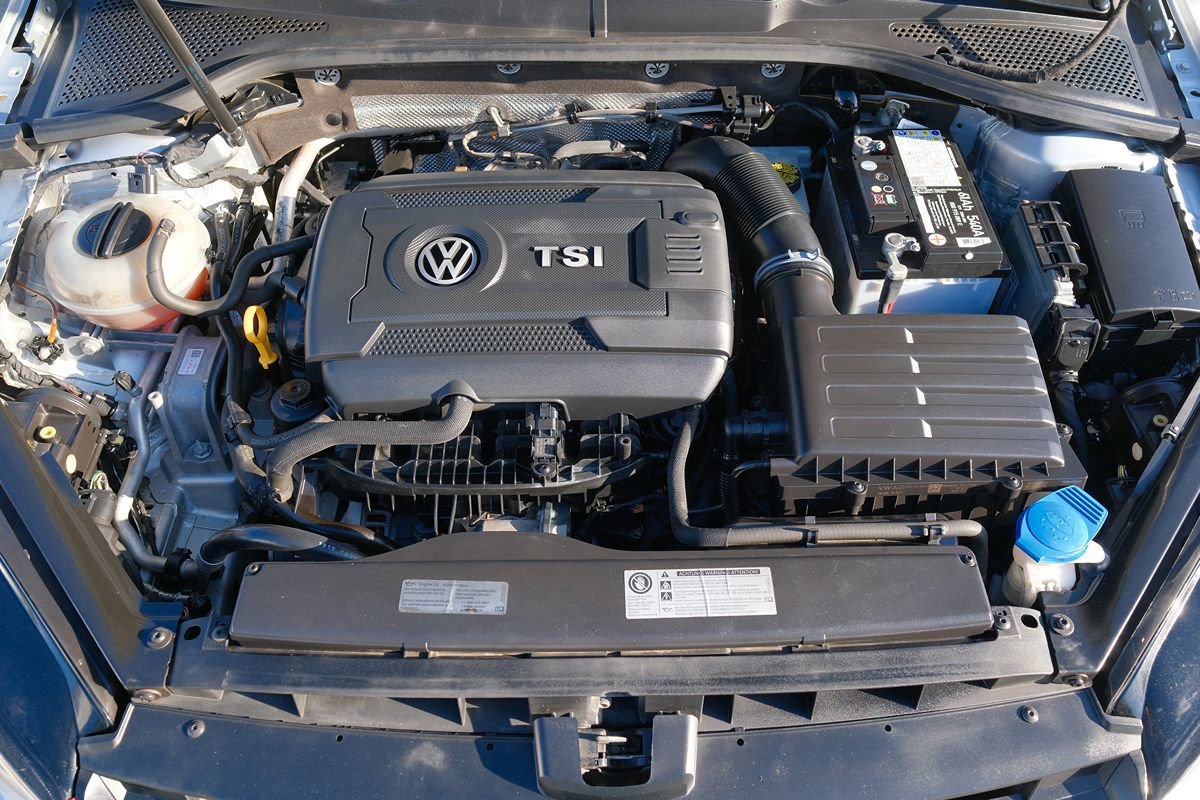 Used 2016 Volkswagen Golf SE FWD image 10