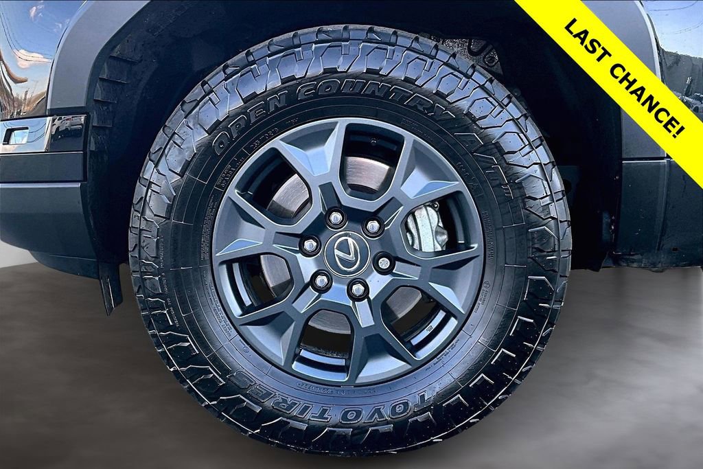 Used 2024 Lexus GX 550 550 Overtrail image 9