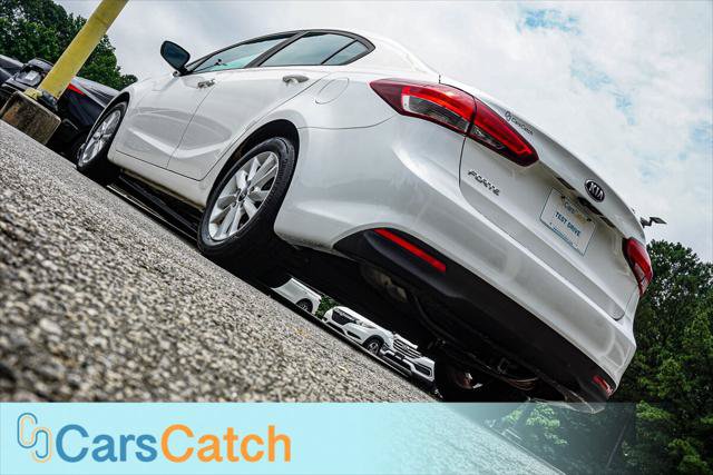 Used 2017 Kia Forte LX w/ LX Popular Package FWD image 5