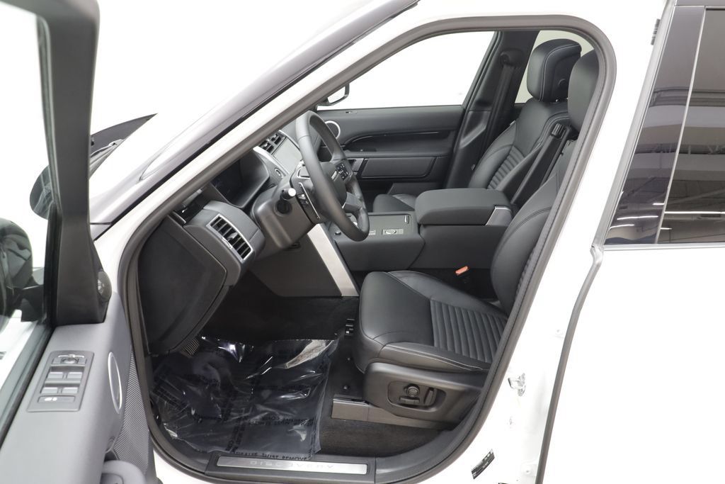 Certified 2026 Land Rover Discovery S AWD/4WD image 6