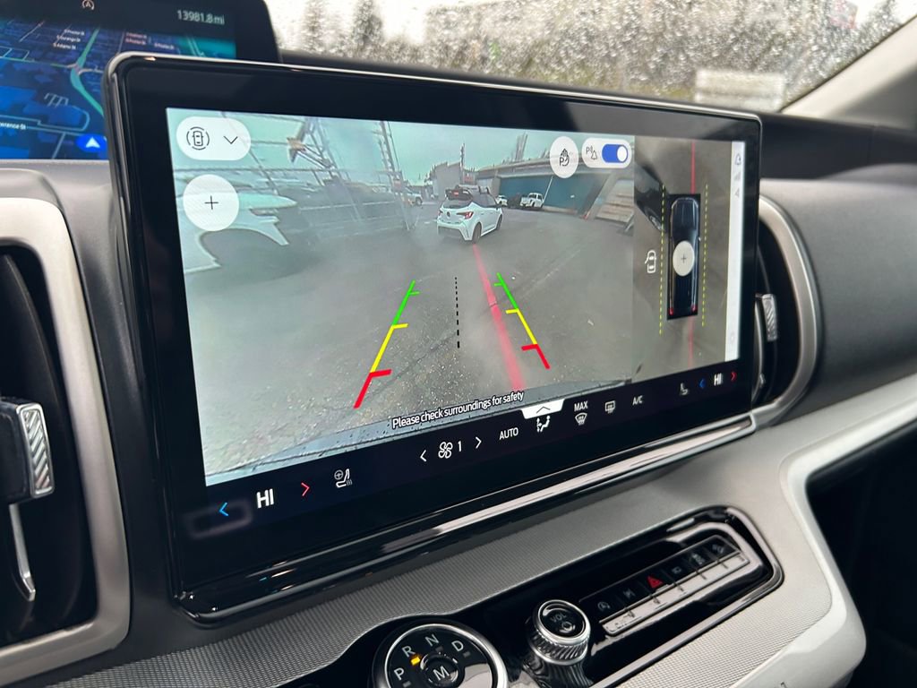 Used 2025 Ford Expedition Active image 19