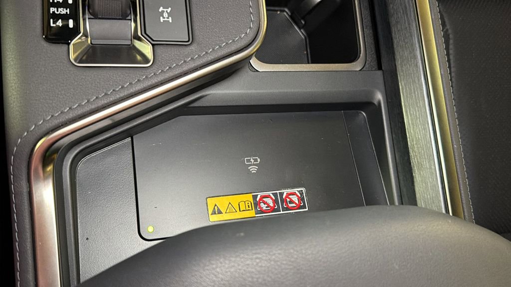 Certified 2024 Lexus GX 550 w/ Accessory Package (Z1) image 33