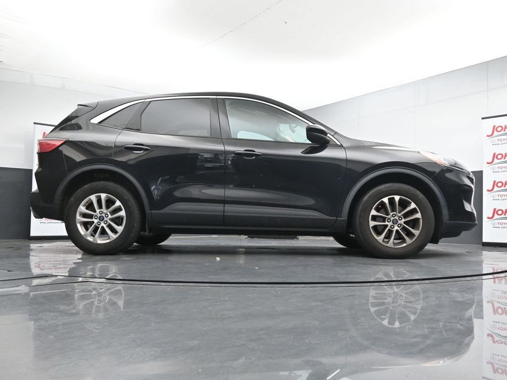 Used 2021 Ford Escape SE image 24