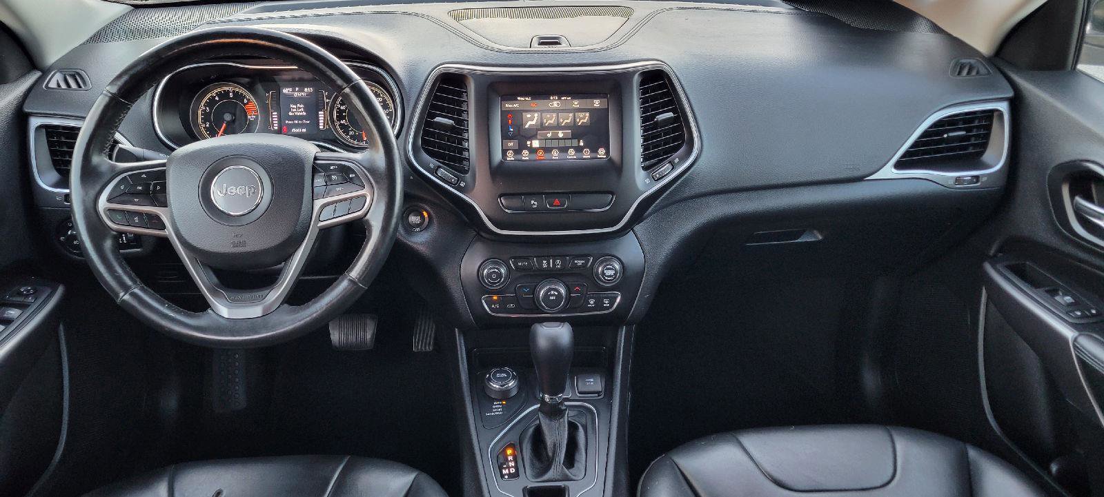 Used 2019 Jeep Cherokee Latitude Plus w/ Cold Weather Group image 4