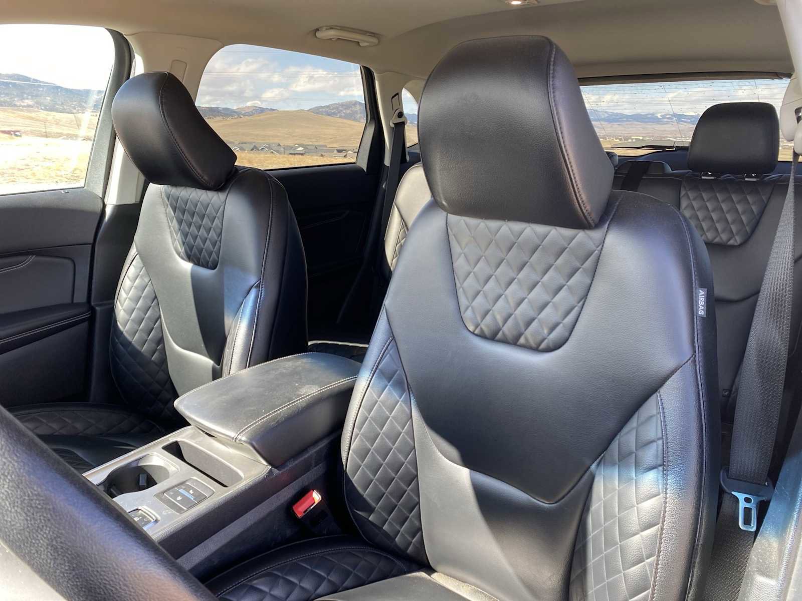 Used 2023 Ford Edge Titanium image 19