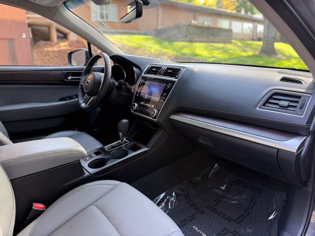 Used 2019 Subaru Outback 2.5i Limited AWD/4WD image 16