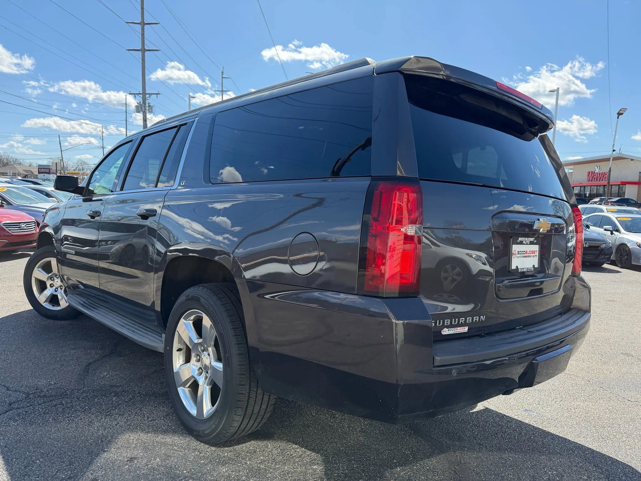 Used 2015 Chevrolet Suburban LT w/ Luxury Package AWD/4WD image 10