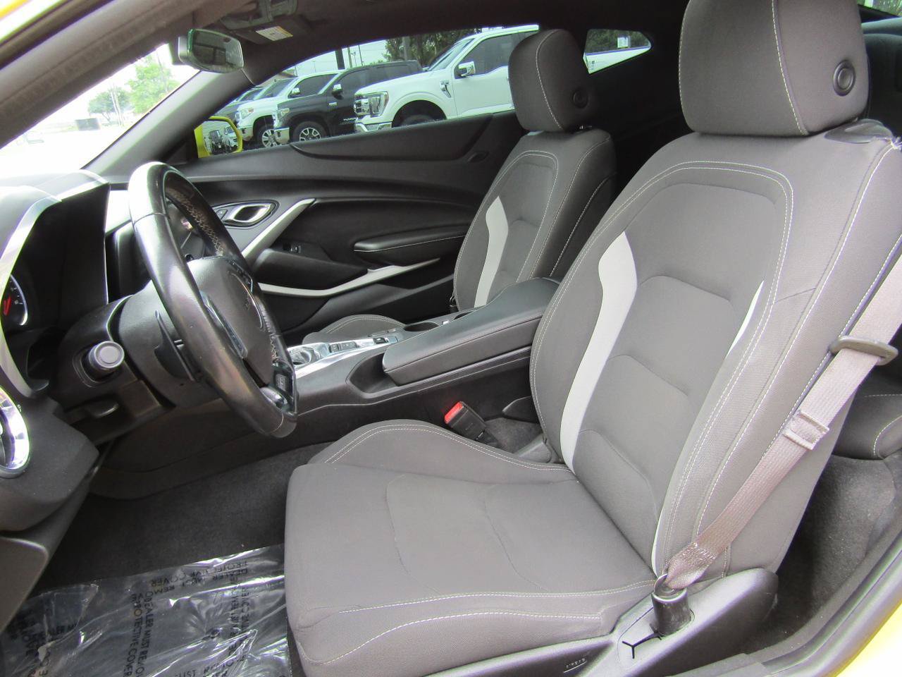 Used 2017 Chevrolet Camaro LT w/ RS Package RWD image 9