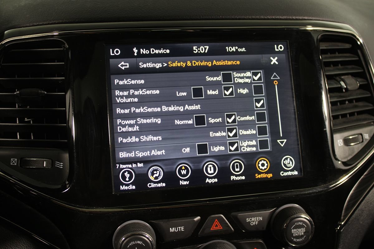 Used 2020 Jeep Grand Cherokee Limited X RWD image 17