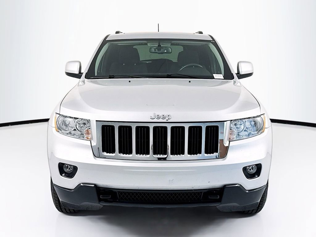 Used 2012 Jeep Grand Cherokee Laredo w/ Laredo E Group image 2