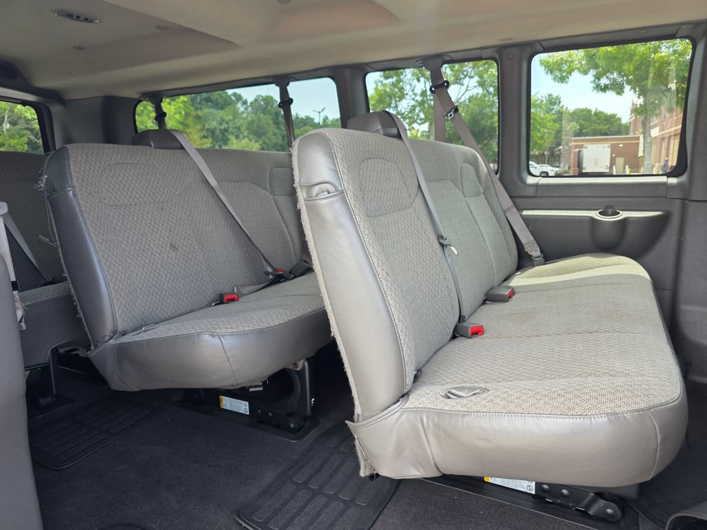 Used 2025 Chevrolet Express 3500 LT w/ LT Preferred Equipment Group RWD image 29