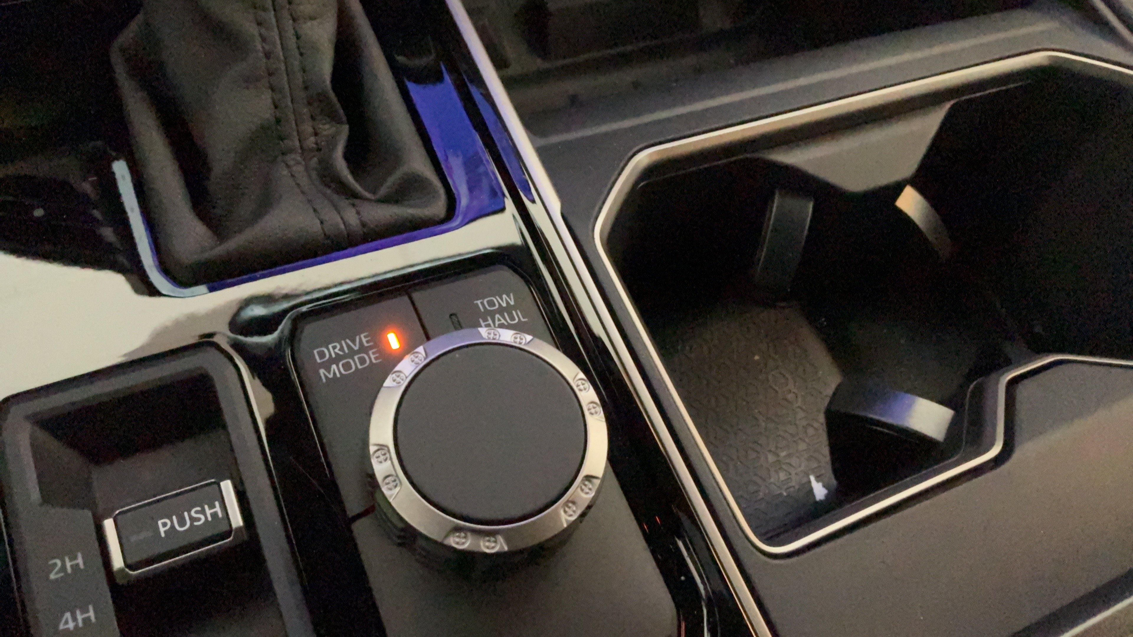 Certified 2025 Toyota Tundra Limited AWD/4WD image 15