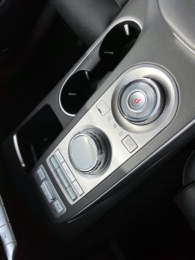 Certified 2024 Genesis GV70 2.5T w/ Select Package image 21