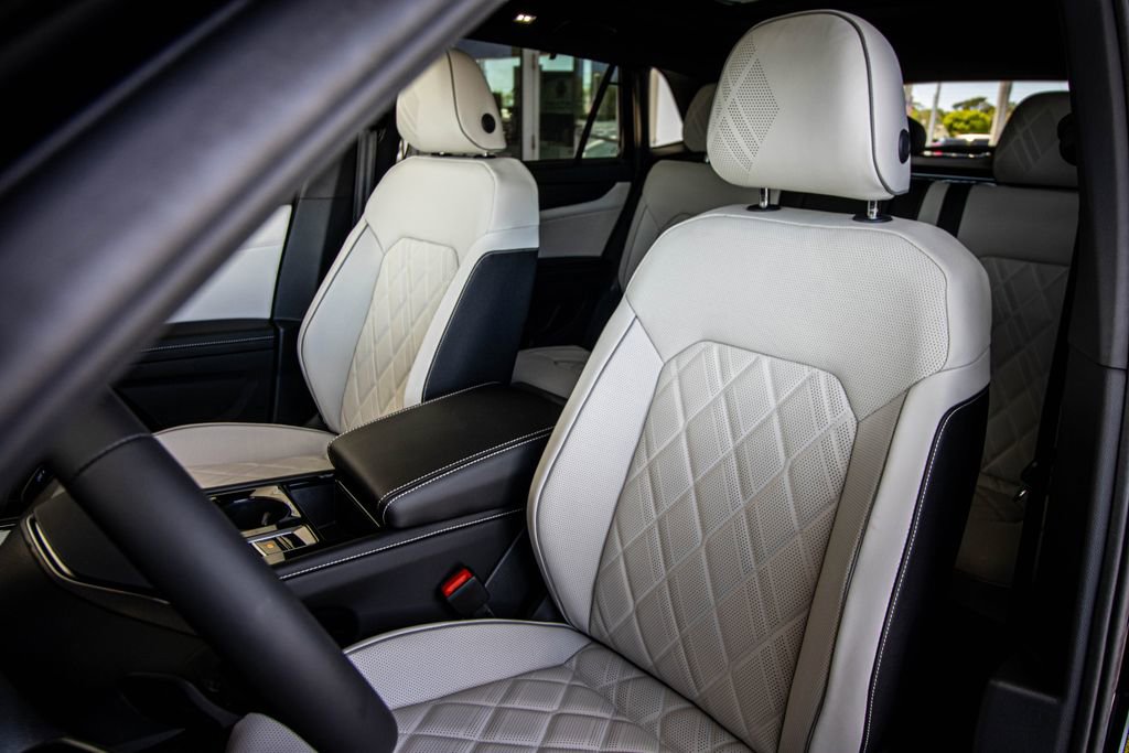 New 2026 Volkswagen Atlas Cross Sport SEL Premium R-Line AWD/4WD image 29