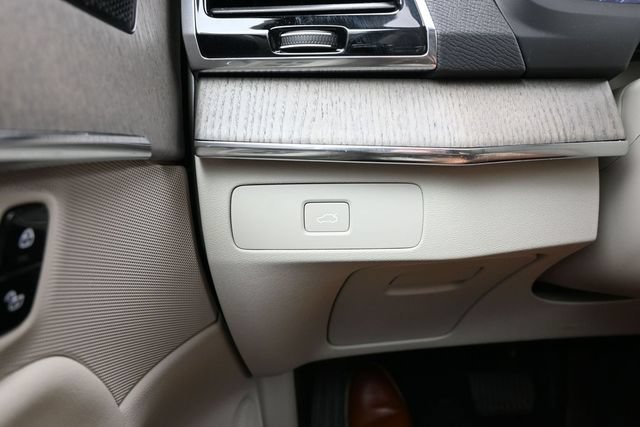 Used 2023 Volvo XC90 B6 Plus w/ Protection Package Premier AWD/4WD image 29