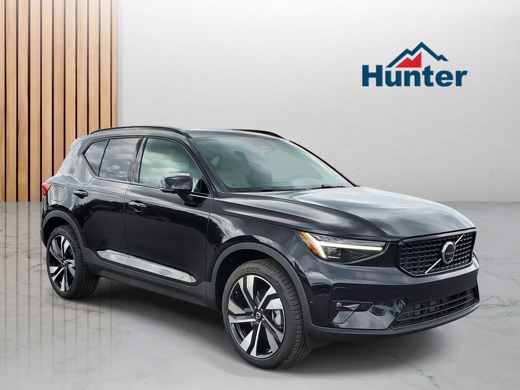 New 2026 Volvo XC40 B4 Plus w/ Protection Package Premier FWD image 1