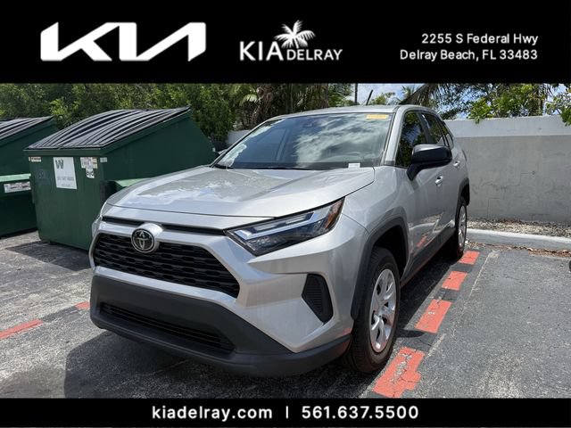 Used 2023 Toyota RAV4 LE FWD image 4
