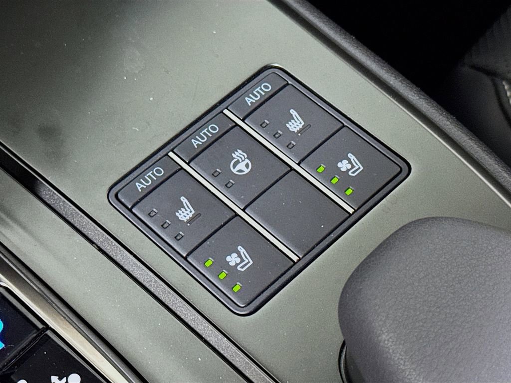 Used 2025 Lexus UX 300h AWD w/ Accessory Package (Z1) image 20