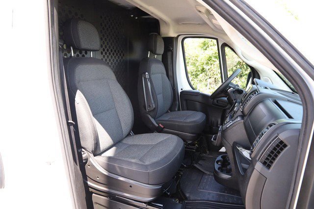 Used 2025 RAM ProMaster 2500 w/ U-Haul Equipment Group FWD image 25