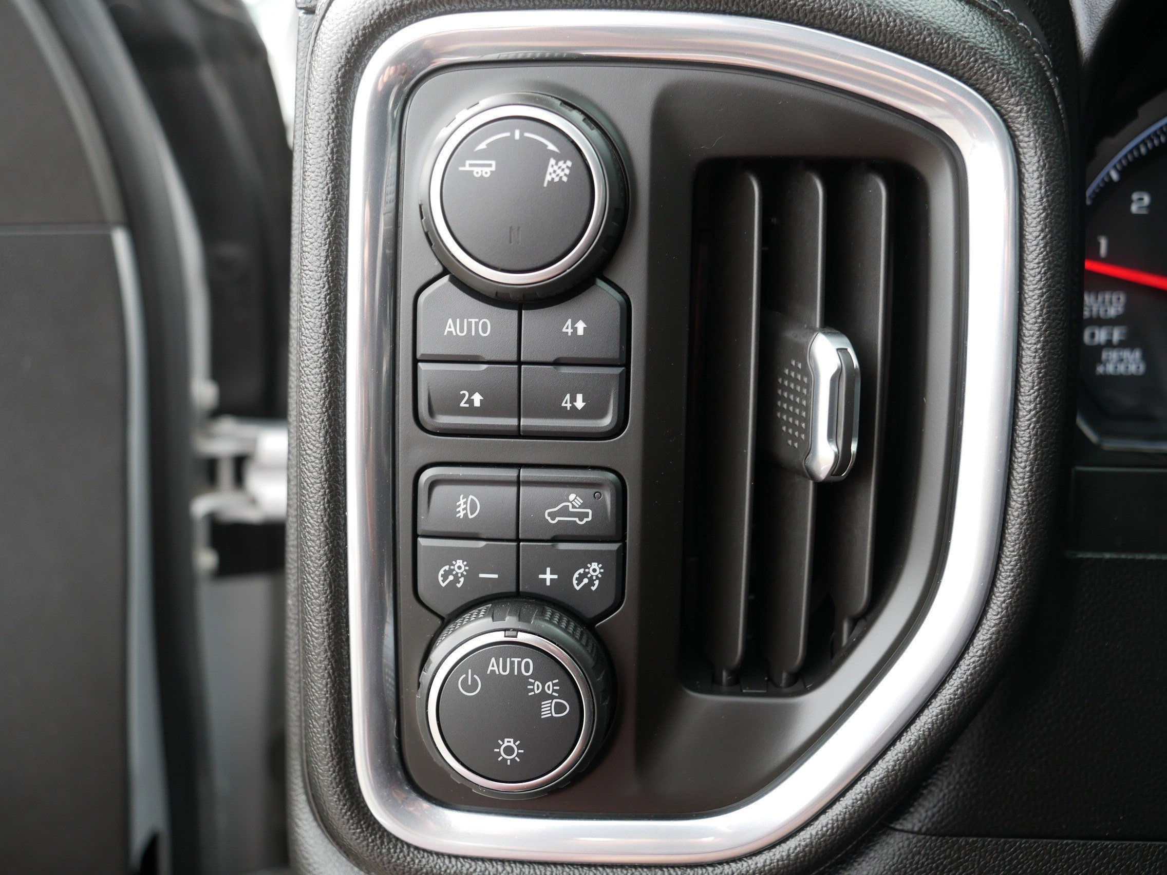 Used 2019 Chevrolet Silverado 1500 LT Trail Boss w/ Convenience Package AWD/4WD image 26