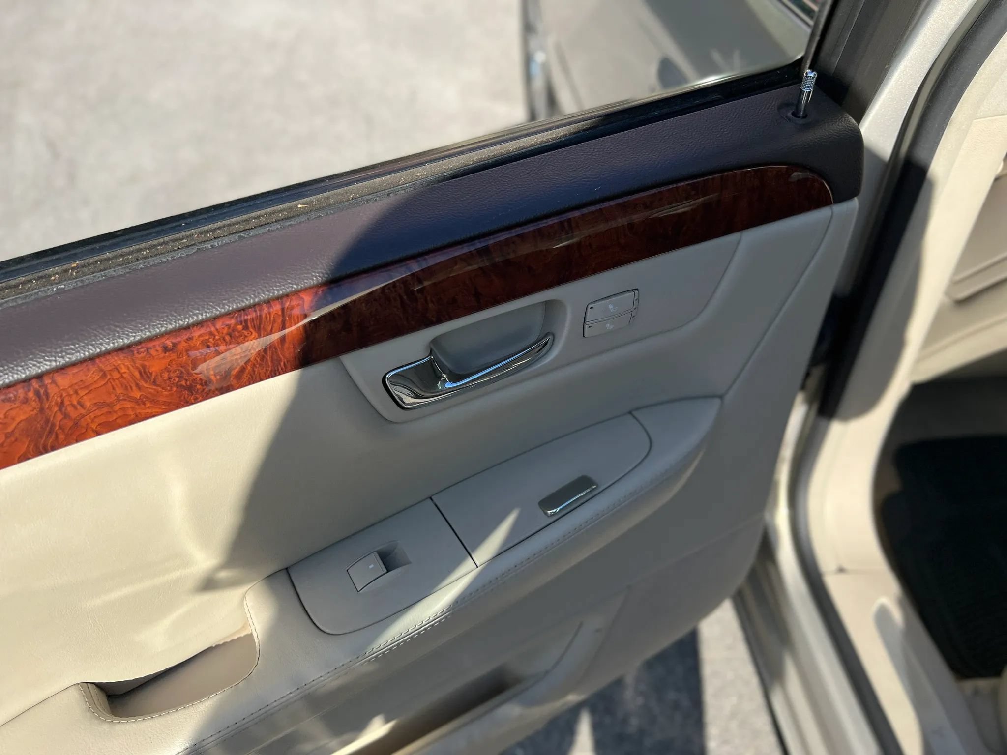Used 2007 Cadillac DTS Luxury I image 15