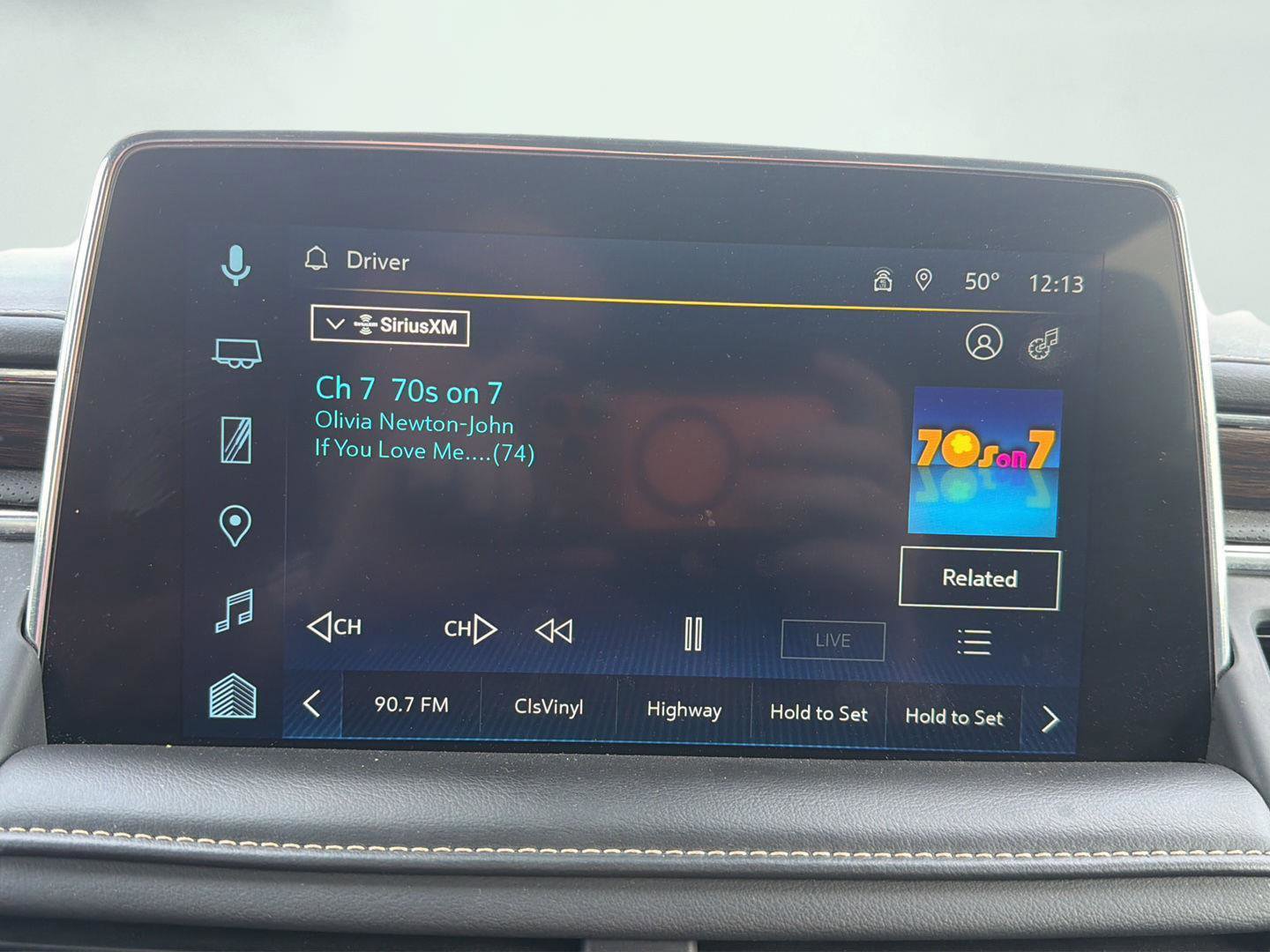 Used 2023 Chevrolet Suburban Premier image 32