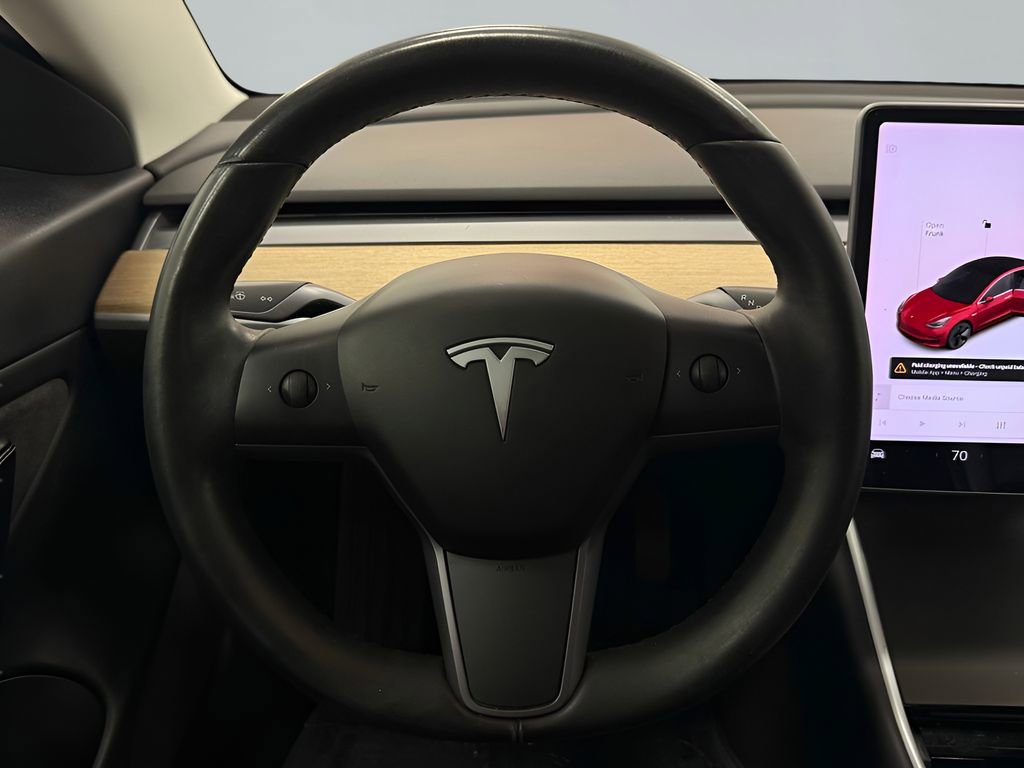 Used 2018 Tesla Model 3 Long Range RWD image 16