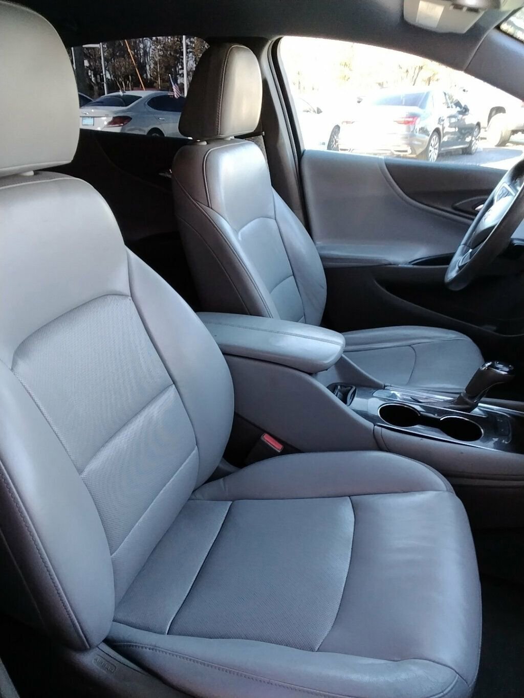 Used 2017 Chevrolet Malibu Premier w/ Driver Confidence Package image 11