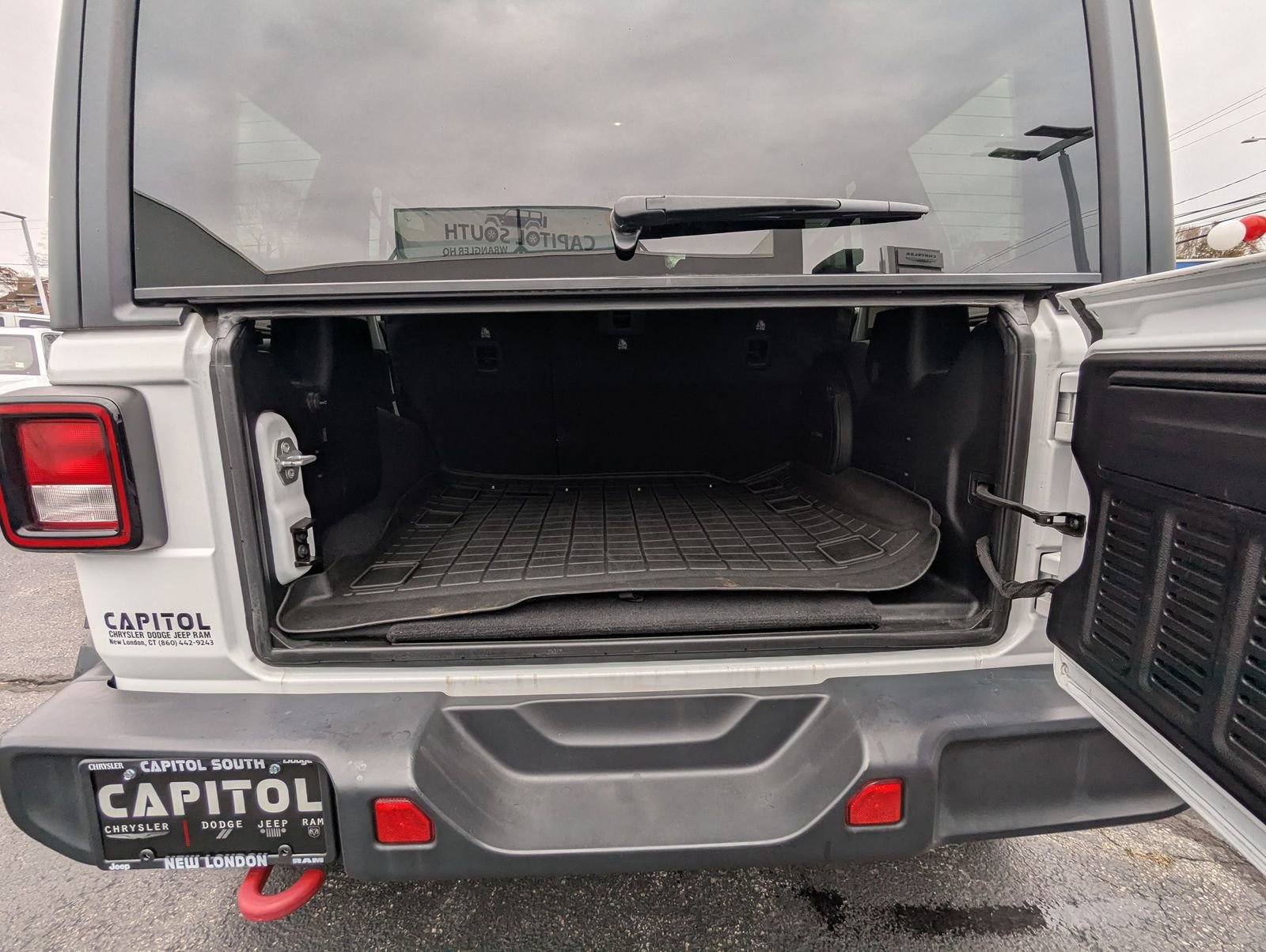 Used 2020 Jeep Wrangler Unlimited Rubicon w/ Dual Top Group image 20