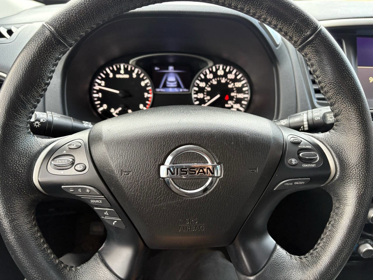 Used 2020 Nissan Pathfinder SV image 38