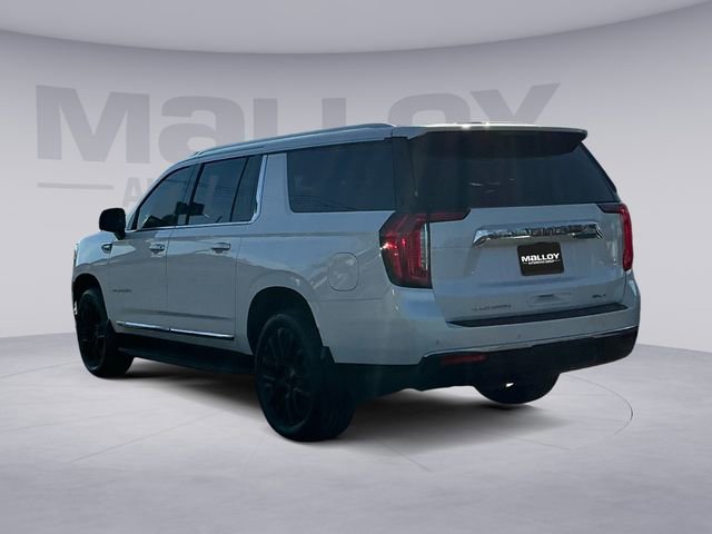 Used 2023 GMC Yukon XL SLT w/ SLT Premium Package image 3