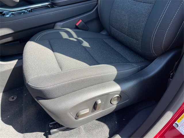 New 2025 Chevrolet Traverse LT image 17