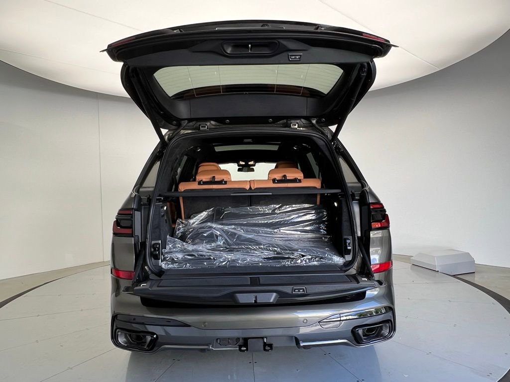 New 2026 BMW X7 xDrive40i w/ M Sport Package image 5