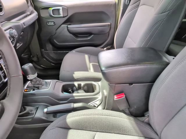 Used 2023 Jeep Wrangler Unlimited w/ Cold Weather Group image 31