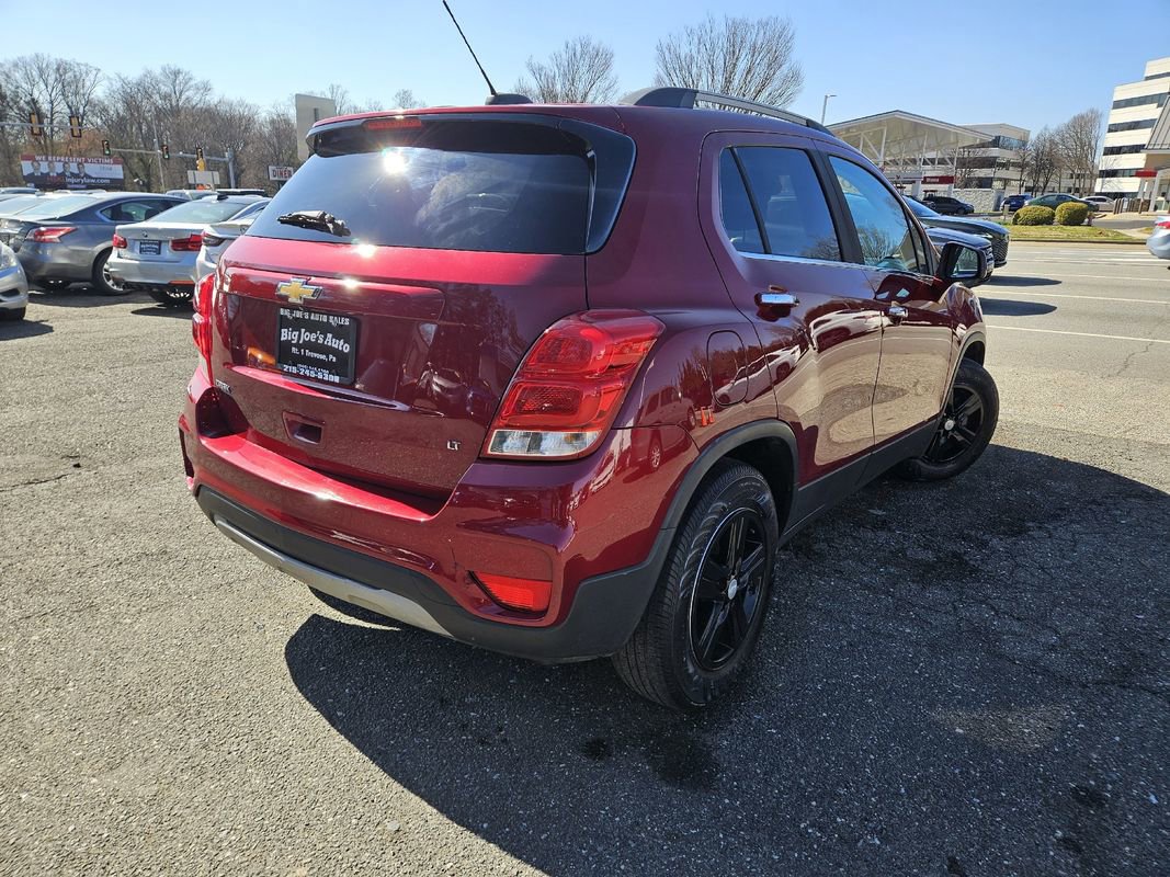 Used 2018 Chevrolet Trax LT w/ Sun & Sound Package image 5