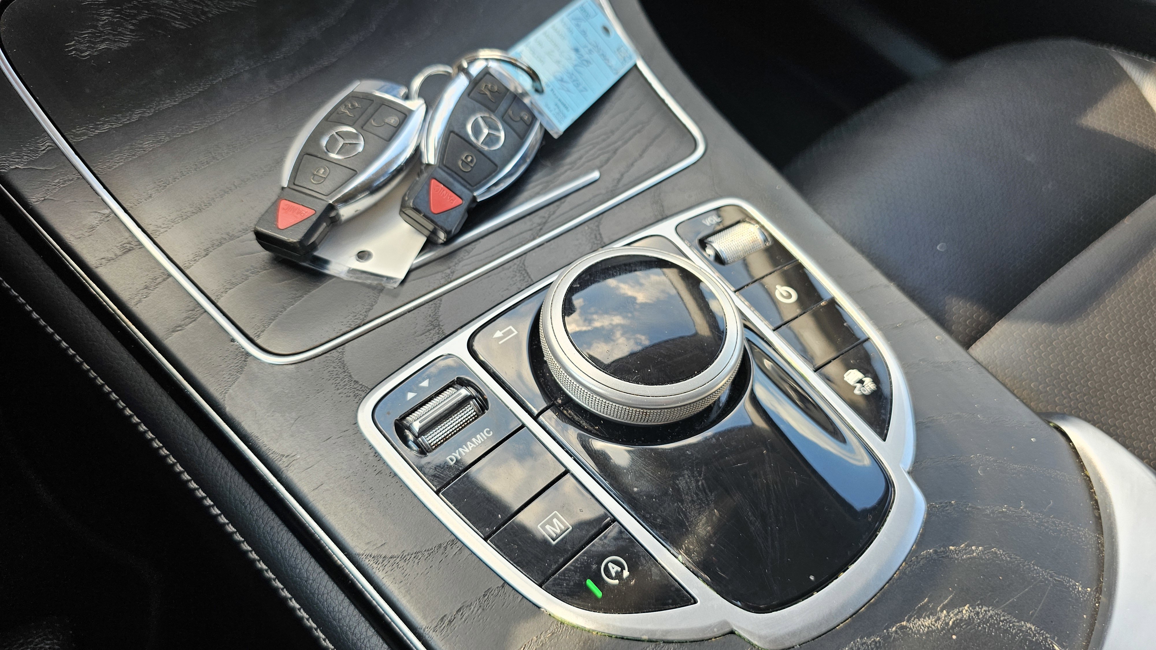 Used 2019 Mercedes-Benz GLC 300 w/ Premium Package image 35