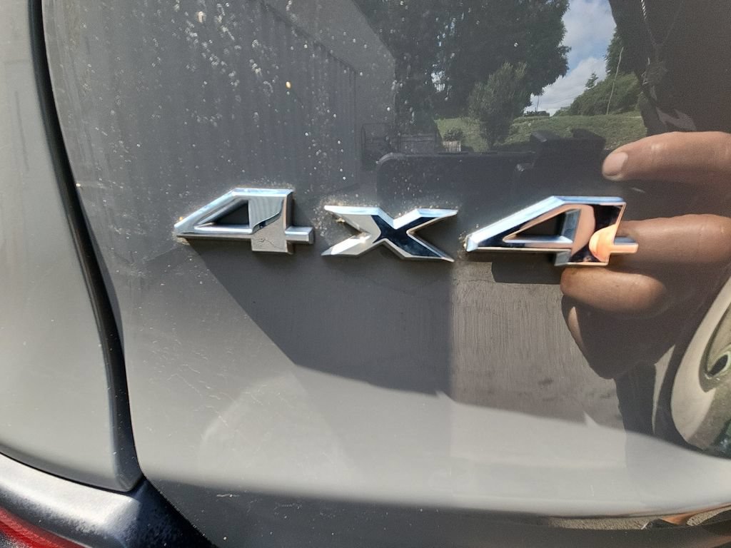 Used 2020 Jeep Cherokee Latitude Plus w/ Cold Weather Group AWD/4WD image 37