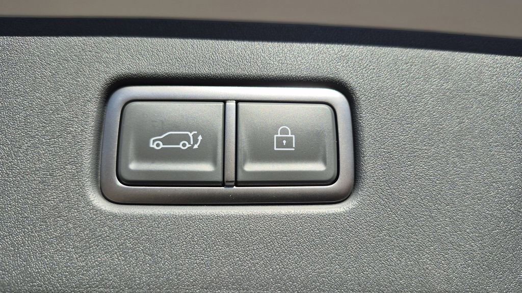 New 2026 Kia EV9 Land image 16