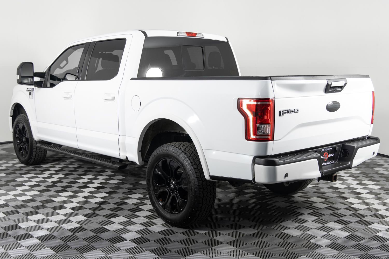 Used 2015 Ford F150 XLT w/ Equipment Group 302A Luxury image 4