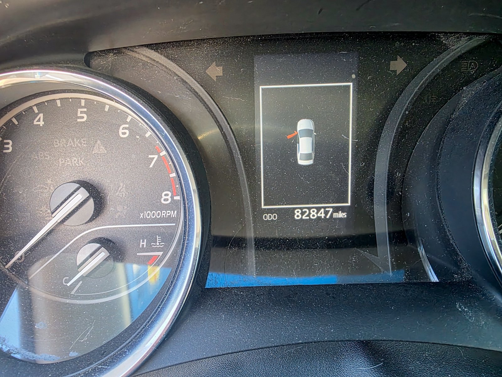 Used 2020 Toyota Camry SE FWD image 6