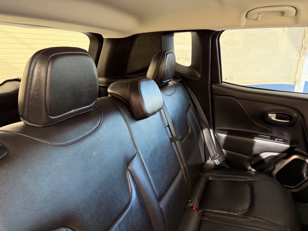 Used 2018 Jeep Renegade Limited w/ UConnect 8.4 Nav Group AWD/4WD image 16