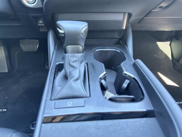 Used 2023 Lexus ES 350 w/ Accessory Package (Z2) FWD image 32