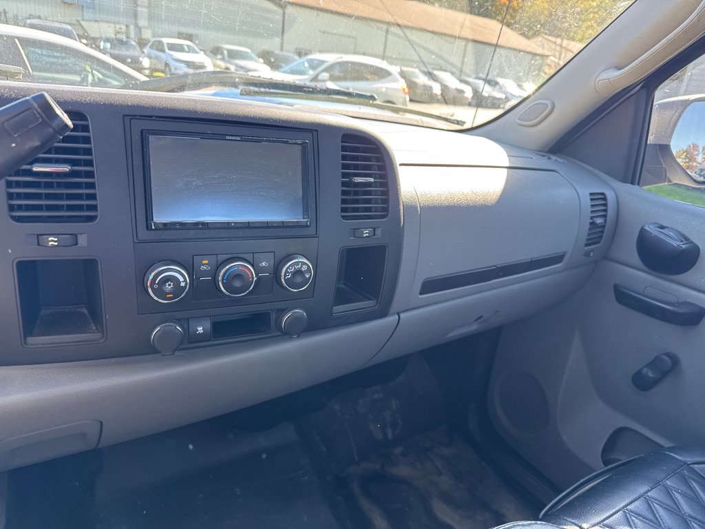 Used 2011 Chevrolet Silverado 2500 W/T RWD image 16