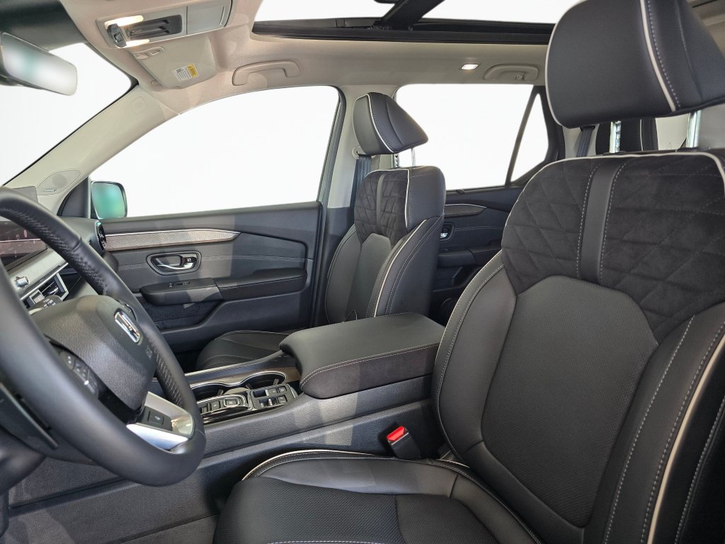 Used 2026 Honda Pilot Elite image 19