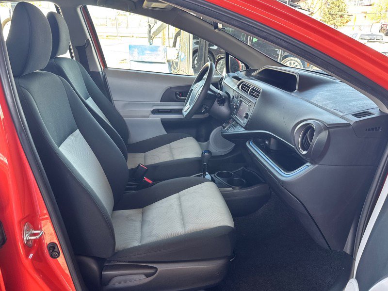 Used 2013 Toyota Prius C Three image 21