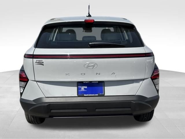 New 2026 Hyundai Kona SE image 4