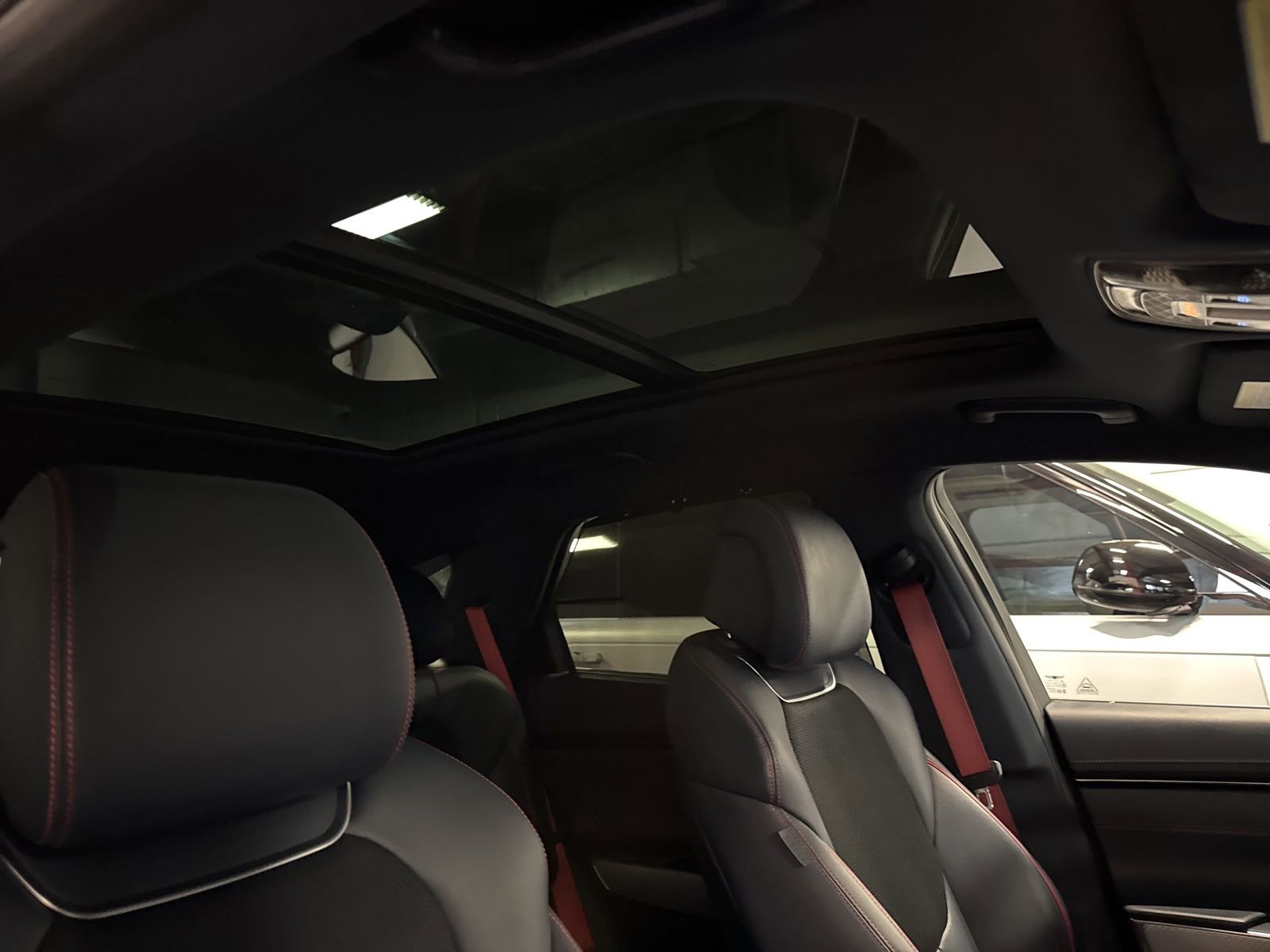 Used 2023 Genesis GV70 2.5T w/ Sport Prestige Package image 36