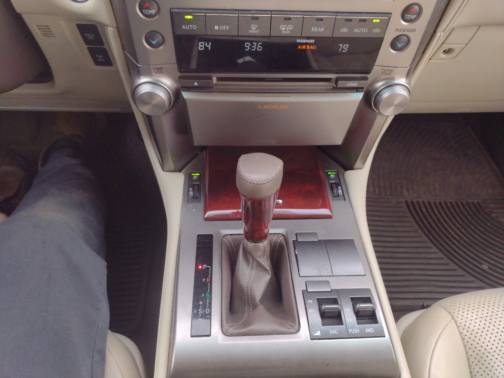 Used 2013 Lexus GX 460 w/ Comfort Plus Pkg image 14